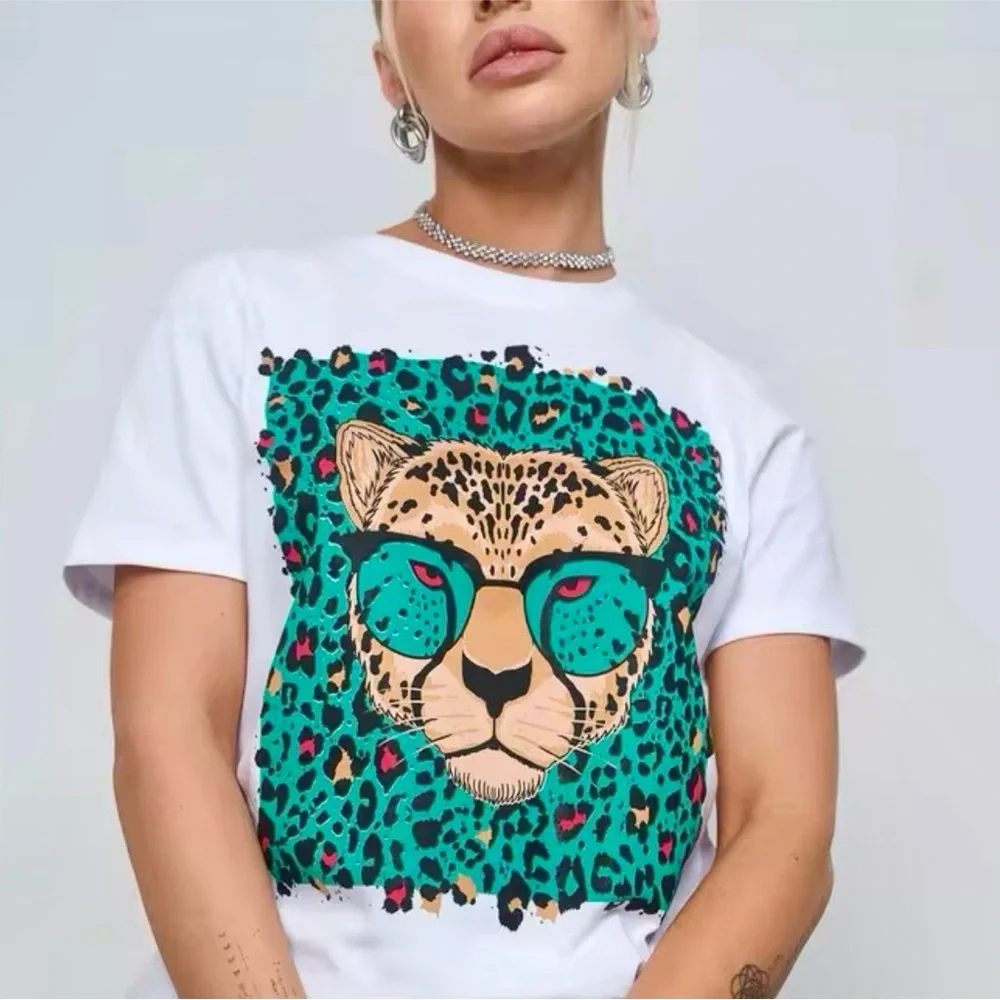 Leopard Print Graphic Tee - Picture 6 of 13